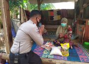 Donasi untuk Yatim Piatu dan Difabel, Bhabinkamtibmas Desa Mareje Timur Rela Julan Kerang dan Kepiting