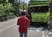 Truck Adu Jangkrik Dengan Grand Max di Jelantik Lombok Tengah