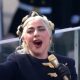 Pilihan Terpopuler News Lifestyle Indeks Lady Gaga Ungkap Pernah Dipaksa Buka Pakaian Oleh Produser Pemerkosanya Siswanto Sabtu, 22 Mei 2021 | 11:39 WIB Penyanyi Lady Gaga menyanyikan lagu kebangsaan Amerika Serikat, The Star Spangled Banner di pelantikan Presiden Joe Biden [YouTube/Today]