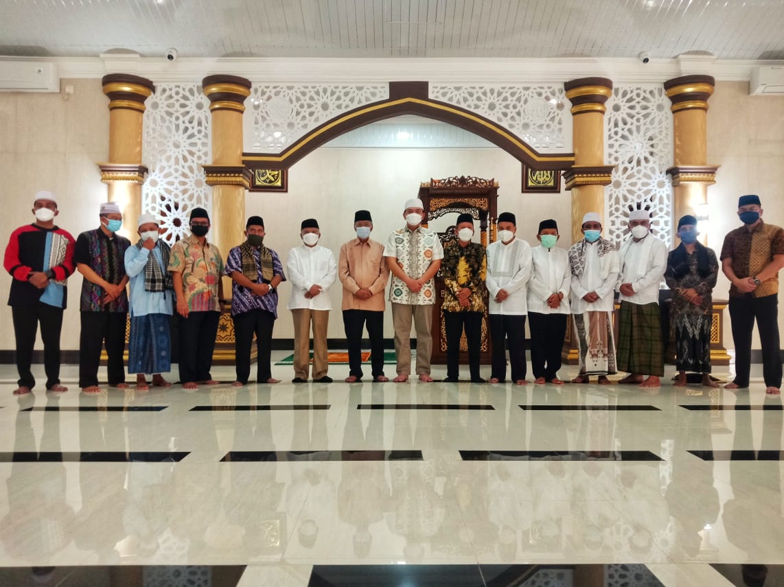 Momen Idul Fitri, Kapolda NTB Menerima Kunjungan Silaturrahim Tokoh Agama