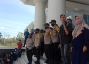 Warga Desa Pagutan Hearing di Kantor Bupati