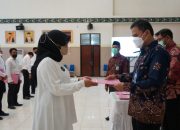 Ini Pesan Rektor saat Serahkan SK CPNS Formasi Dosen Unram