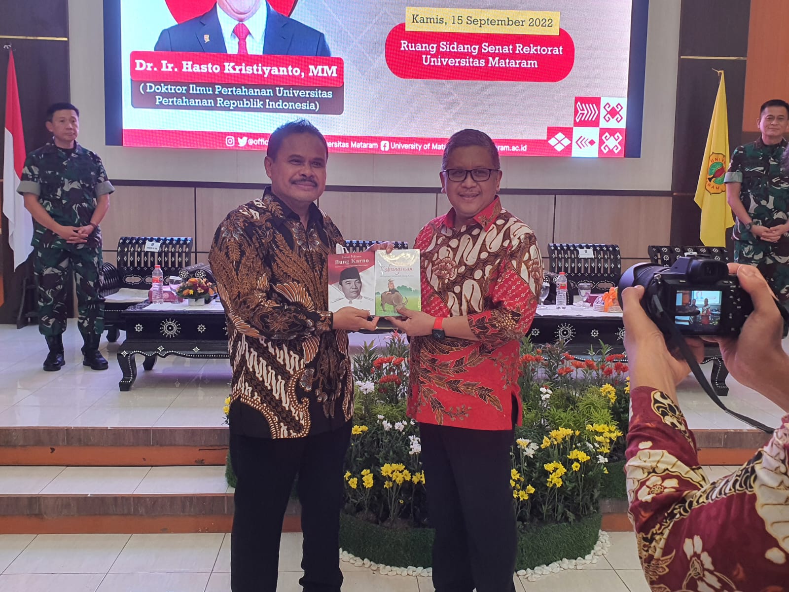 Kuliah Umum di Universitas Mataram, Hasto Kristiyanto Ajak Mahasiswa Siapkan Diri Jadi Pemimpin Masa Depan