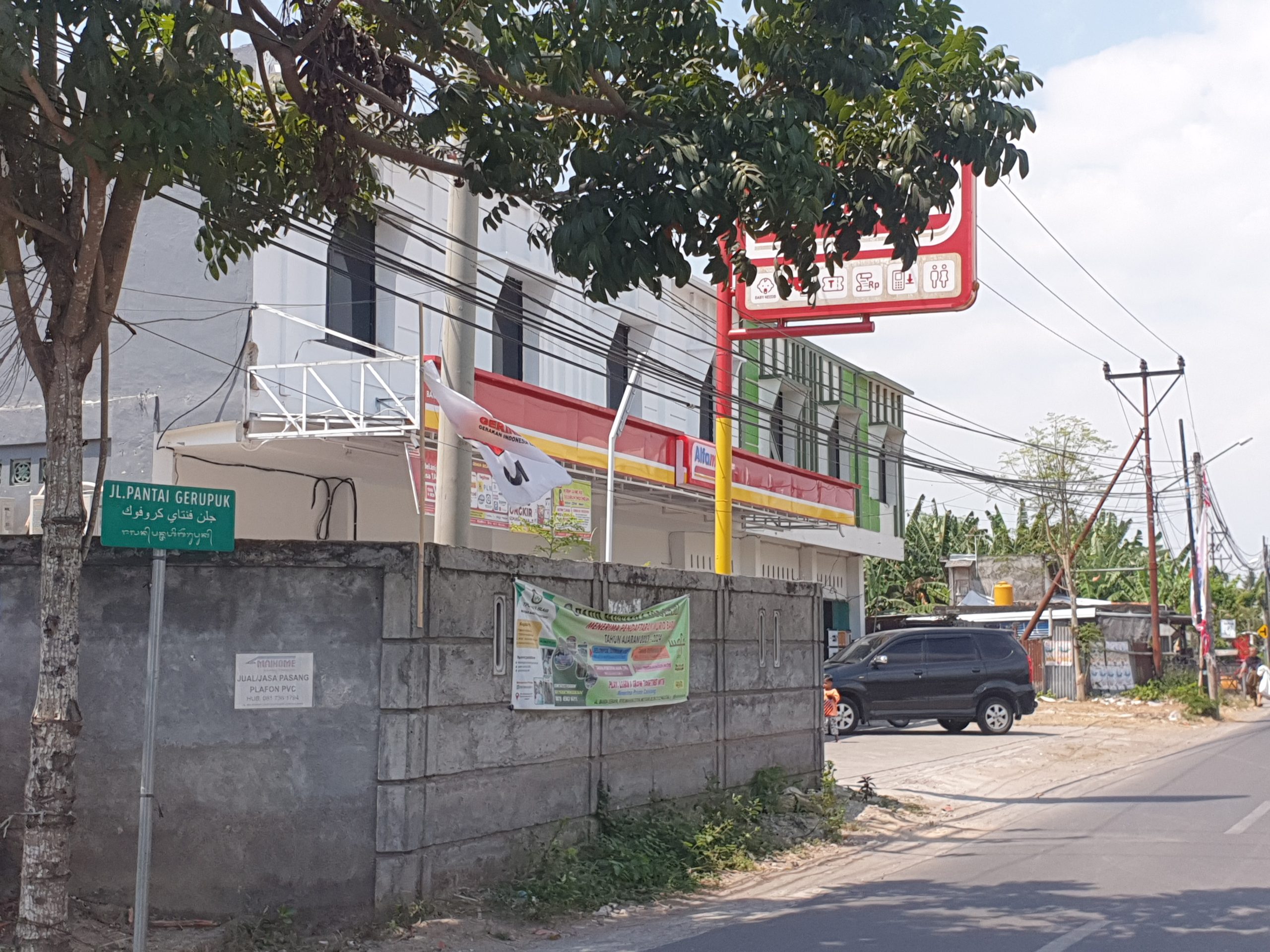 Alfamart Sudah Masuk Jalan Kecil di Mataram