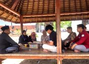 Anggota DPRD Lombok Barat Dukung Program Mahasiswa KKP UIN Mataram di Desa Buwunmas