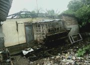 Nenek Serah Hidup Dirumah Bekas Terbakar Tanpa Atap
