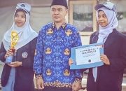 Siswi SMKN 1 Praya Sabet Juara 3 Lomba Table Set Up Competition Poltekpar Lombok