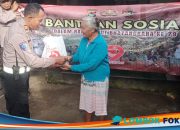 Polsek Narmada Berbagi Bantuan Sambut Hari Bhayangkara Ke-79