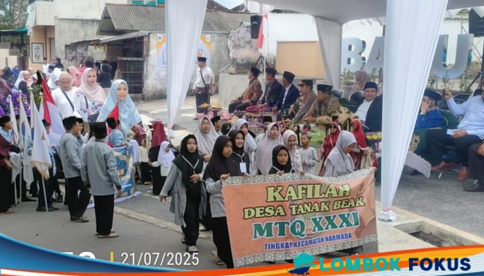 Kapolsek Narmada Pimpin Pengamanan Pawai Ta’aruf MTQ XXXI