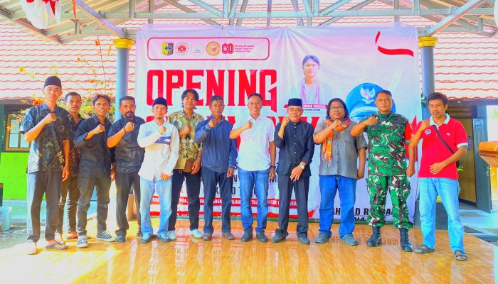 Sekda Lotim Buka Acara HUT RI Ke-80 dan Pelantikan Karang Taruna Selendang Sutra Desa Surabaya Utara
