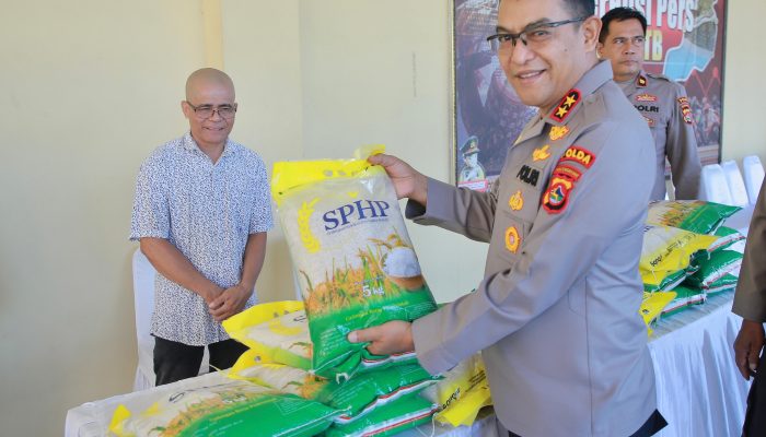 Polda NTB Bantu Masyarakat melalui Pasar Murah