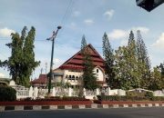 Polisi Siaga di DPRD NTB Jelang Aksi Ribuan Mahasiswa