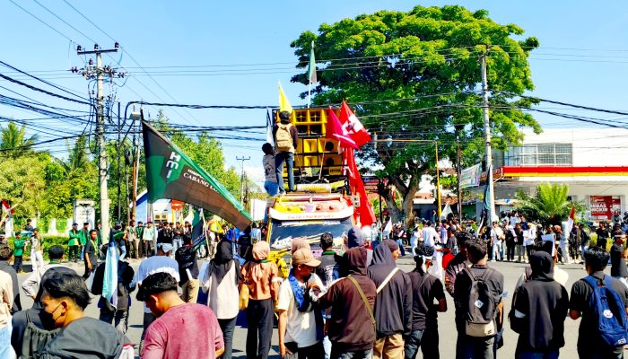 Ratusan Mahasiswa Cipayung Plus Gelar Aksi Damai di Lombok Timur