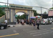 Jaga Kamtibmas dan Lalin, Polsek Narmada Turun Pam Salat Jumat