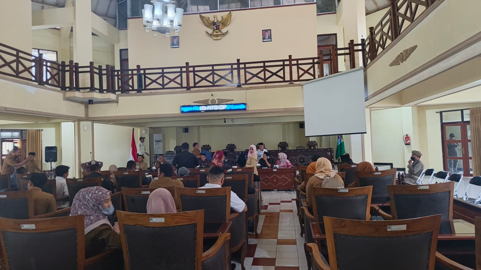KASTA NTB Datangi DPRD Lombok Barat Bersama Perwakilan Honorer yang Akan Dirumahkan