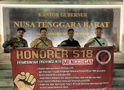 Honorer 518 Pemprov NTB Menggugat, Pasang Spanduk Tuntutan di Depan Kantor DPRD dan Kantor Gubernur NTB