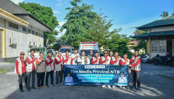 Bank NTB Syariah Fasilitasi Operasional Ambulance Tim Medis NTB untuk Korban Banjir Aceh