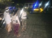 Patroli Malam Polsek Gunungsari Jaga Lalu Lintas hingga Peribadatan
