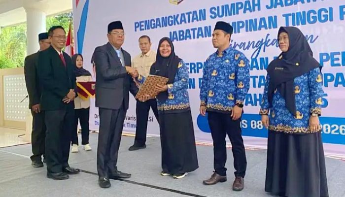 ‎Bupati Lombok Timur Serahkan SK Perpanjangan bagi 258 PPPK Tahun 2021