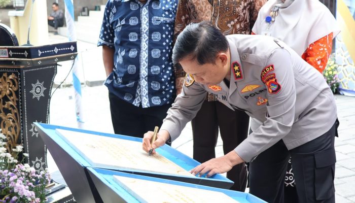 Kapolda NTB Resmikan Kantor Baru Polsek Narmada