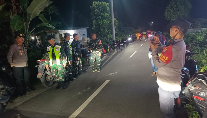 Kapolsek Narmada Pimpin Patroli Malam Ramadhan, Petasan dan Balap Lari Jadi Sorotan