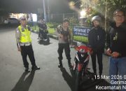 Kapolsek Narmada Pimpin KRYD Dini Hari, Polisi Sisir Titik Rawan Balap Liar