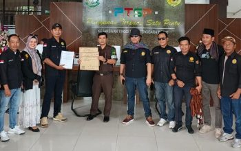 KASTA NTB “Kadoi” HUT ke-68 Lombok Barat dengan Laporan Dugaan Korupsi ke Kejati