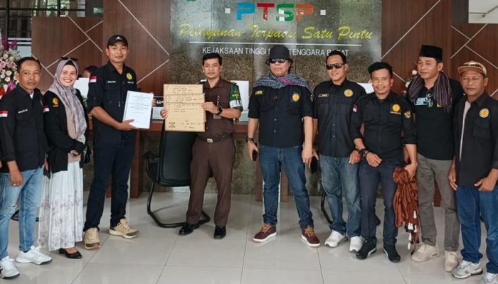 KASTA NTB “Kadoi” HUT ke-68 Lombok Barat dengan Laporan Dugaan Korupsi ke Kejati