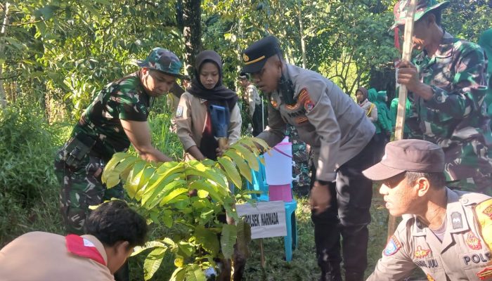 Kapolsek Narmada Hadiri Penanaman 500 Pohon di HUT Persit ke-80