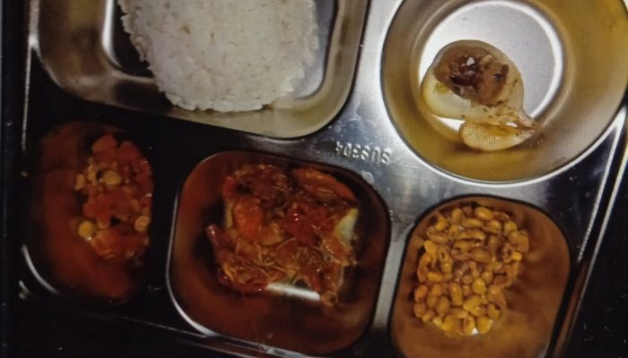 Diduga Bagikan Salak Tak Layak, SPPG Pandan Wangi 1 Dapur Masih Telaah Laporan