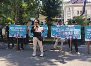 Protes Kelangkaan Gas LPG 3 Kg, Aliansi GEMPUR Gelar Aksi di Depan Kantor Bupati Lombok Timur