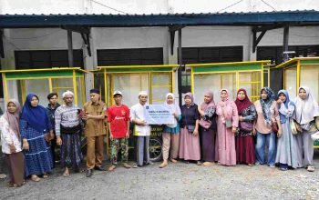 Baznas Lombok Tengah Perkuat Ekonomi Pedagang Kecil, 120 Gerobak Dibagikan Serentak