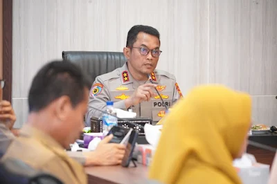 Kapolda NTB Irjen Pol Kalingga Rendra Raharja membuka Rakor Penanganan Izin Pertambangan Rakyat (IPR) dan mendorong percepatan legalisasi tambang rakyat di NTB.