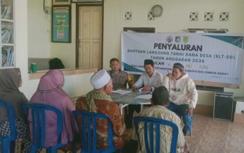 Polisi Kawal Penyaluran BLT Dana Desa di Lingsar
