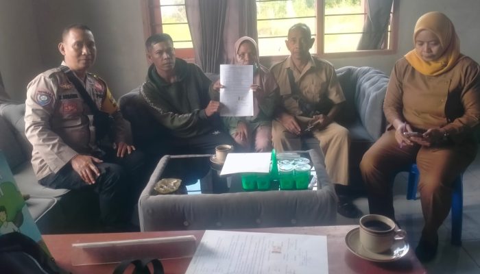 Bhabinkamtibmas Polsek Lingsar Mediasi Damai Kasus Penganiayaan