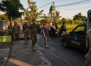 Satpol PP Lombok Tengah Tindak Manusia Silver dan Pedagang yang Nekat Berjualan di Zona Larangan