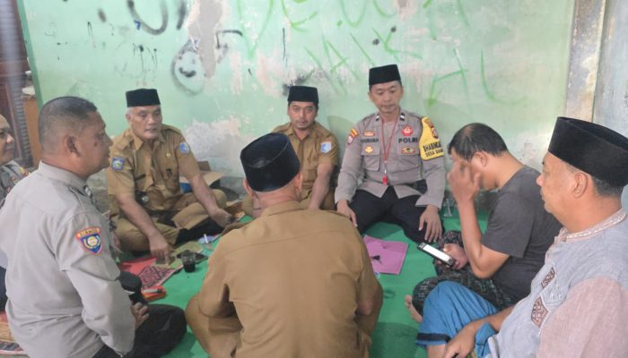 Polsek Narmada Sambang Duka, Dampingi Warga Hingga Prosesi Pemakaman