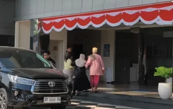 KPK Periksa Mantan Wabup Lombok Barat Hj Sumiatun di BPKP NTB