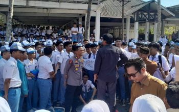 Ratusan Siswa SMAN 1 Jonggat Gelar Aksi Protes, Soroti Fasilitas Sekolah: “Sekolah Elit, Fasilitas Sulit”
