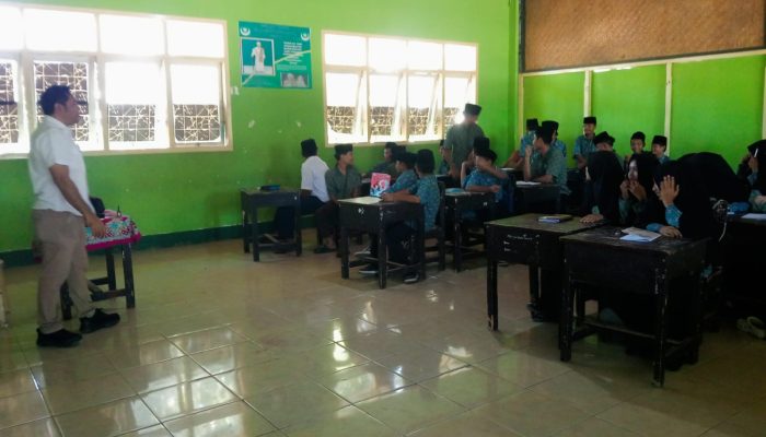 Gelar Pelatihan Literasi di Ponpes NW Bagik Payung, MIO Lotim Bekali Santri dan Siswa MTS, MA, hingga SMK