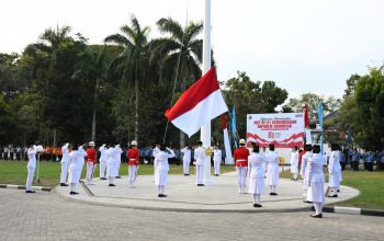 Penurunan Bendera Merah Putih Tutup Rangkaian HUT ke-81 RI di Lombok Timur