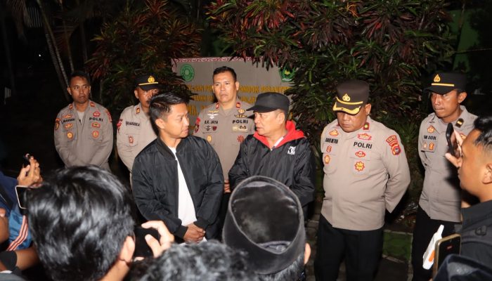 Kebakaran Asrama MA Muallimin NW Anjani, Warga Hubungi 110