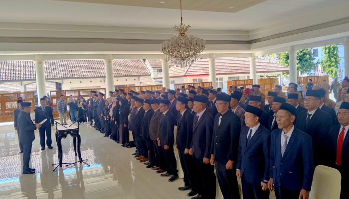 Bupati Lotim Tekankan Pj Kades Harus Melayani, Adil dan Pastikan Tak Ada Warga Terlewat Data Perlinsos