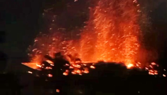Empat Ruang Asrama MA Muallimin NW Anjani Terbakar, Damkarmat Kerahkan 4 Unit Mobil