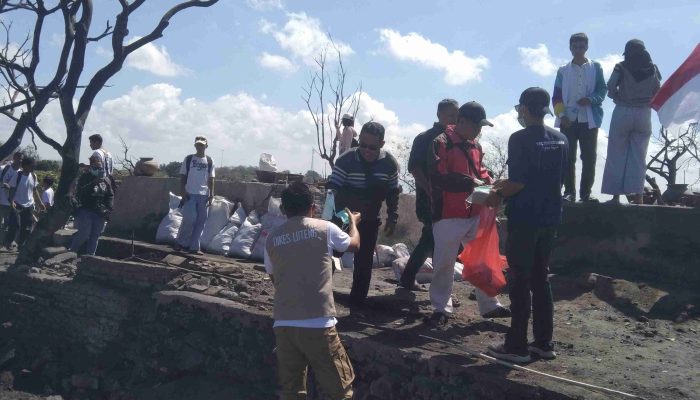 Lindungi Warga dari Debu dan Asap, Dinkes Lombok Tengah Bagikan 1.000 Masker