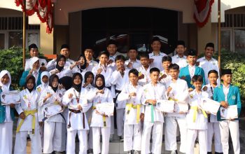 Prestasi Membanggakan! 22 Karateka MTsN 1 Lombok Tengah Bersinar di Bupati Cup 5
