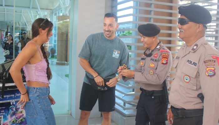 Cipta Kondisi Jelang MotoGP Mandalika, Polisi Sapa Warga di BIZAM