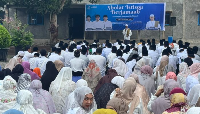Kemarau Panjang, PDAM Lombok Tengah Salurkan 135 Tangki Air Bersih dan Gelar Salat Istisqa