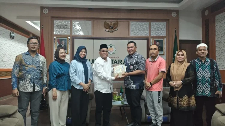 Rektor UIN Mataram bersama rombongan KPK membahas penguatan pendidikan antikorupsi dan nilai integritas di lingkungan perguruan tinggi.