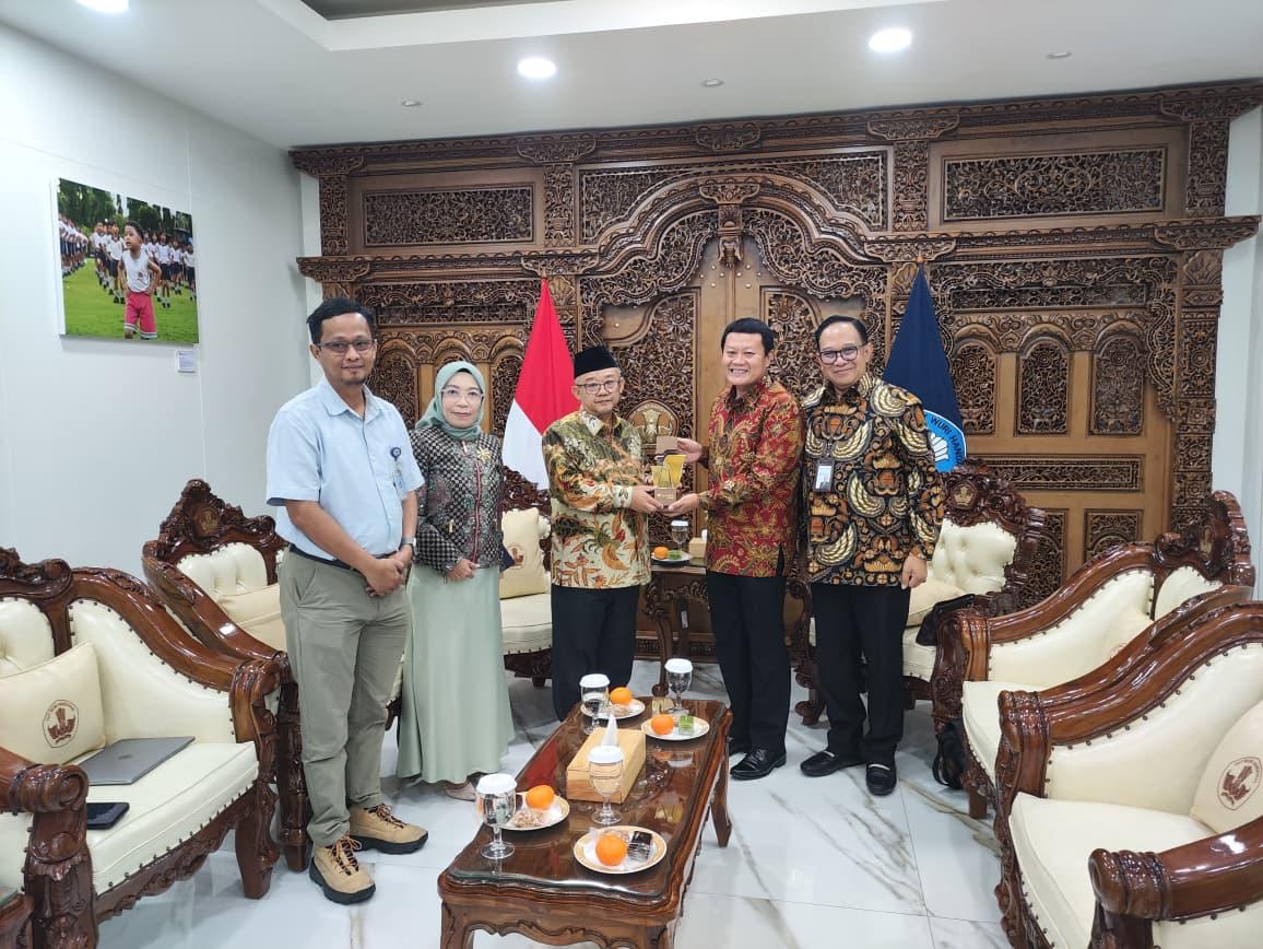 Bank NTB Syariah kelola rekening gaji guru NTB